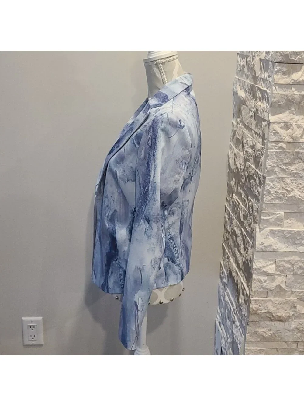 FREDA'S Watercolor textured feel blazer